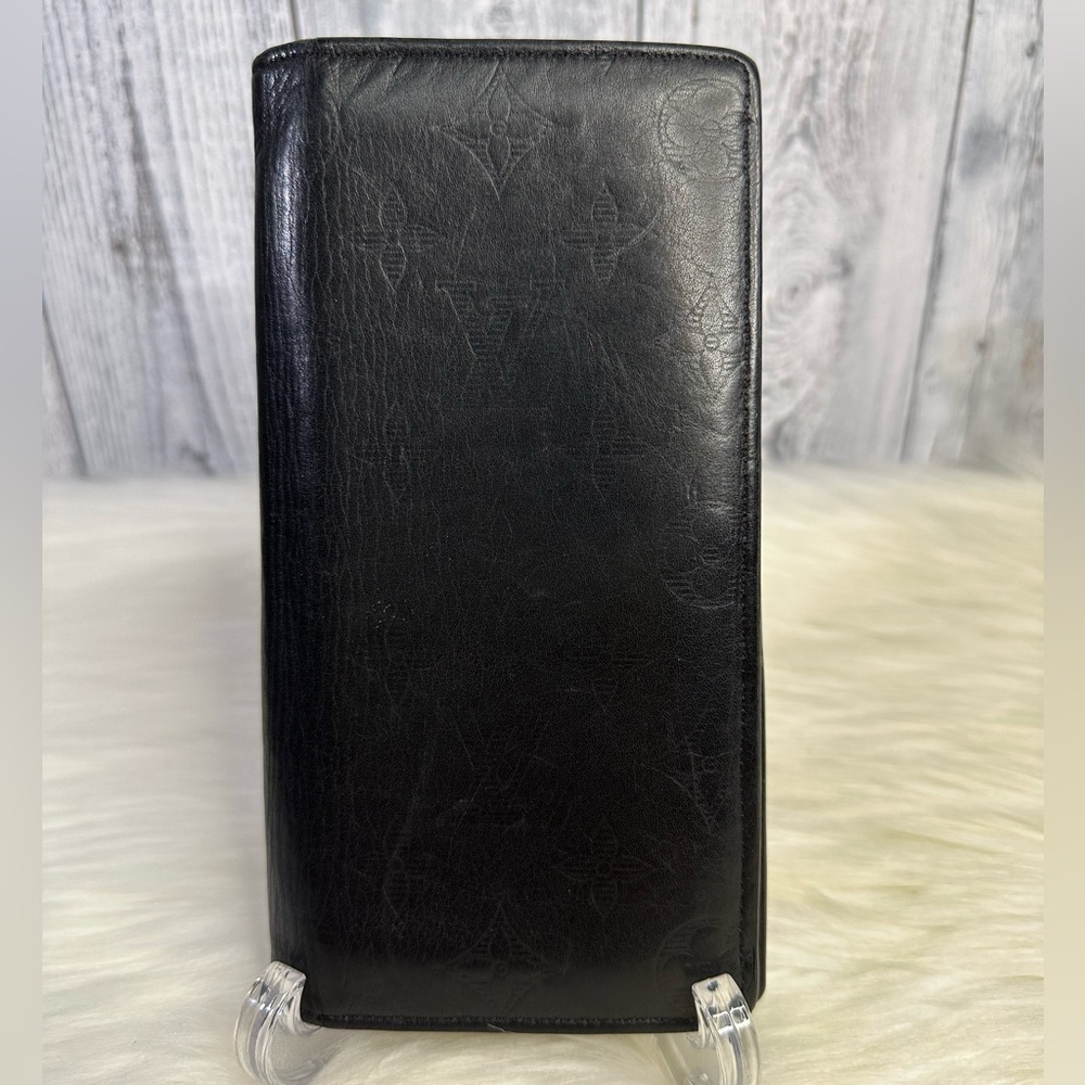 LOUIS VUITTON brazza taurillon monogram leather long wallet in black